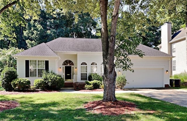 7 Silver Oak Court - 7 Silver Oak Court, Greensboro, NC 27455