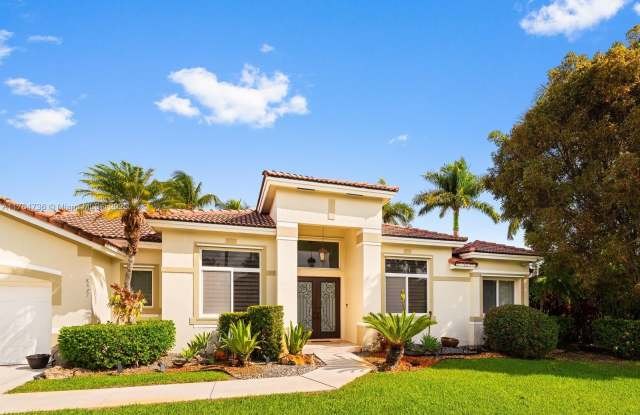 8427 SW 138th Ter