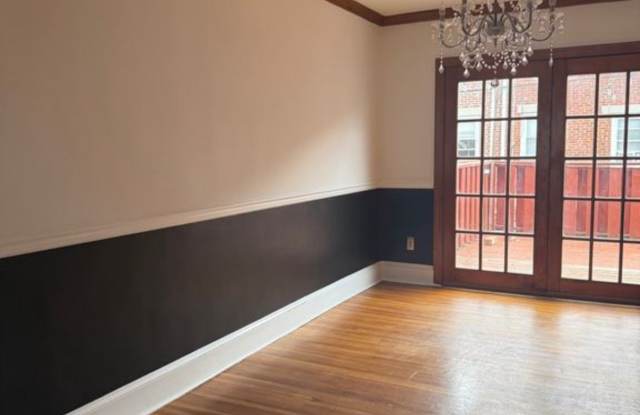 Photo of 817 Eaton Road