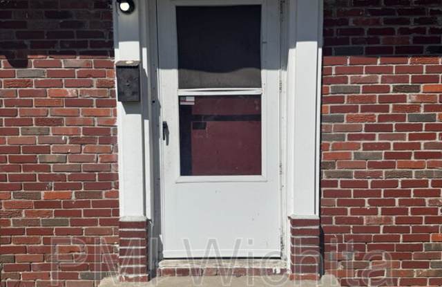 1719 South Glenn Avenue