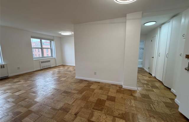 16 Lake Street unit: 7B