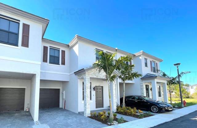 553 SW 19th Terrace