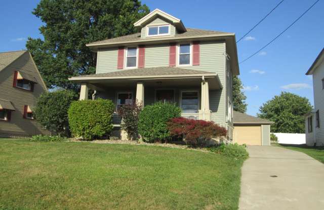 853 Lawrence Ave