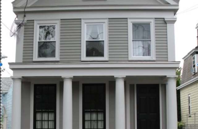 Photo of 916 West 3rd Street