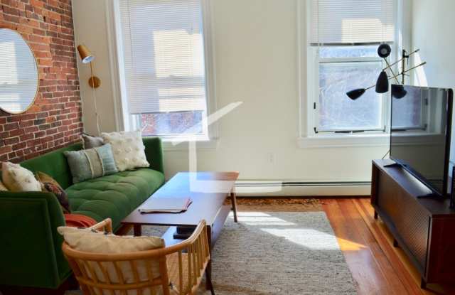 Nicely renovated 2 bed located in the South End.