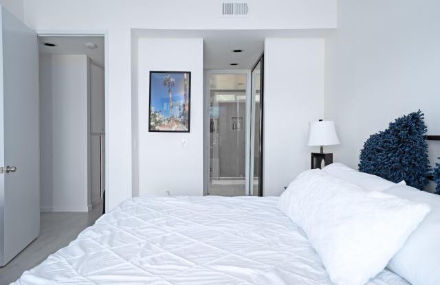 28868 Isleta Court unit: 702