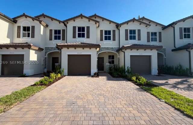 2537 SE 25th Dr