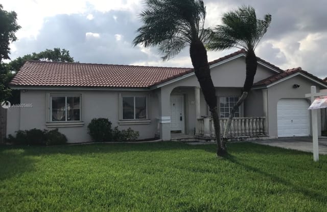 16974 SW 144th Pl - 16974 Southwest 144th Place, Richmond West, FL 33177