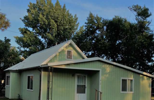 Photo of 912 N. 1st St. in Union, OR