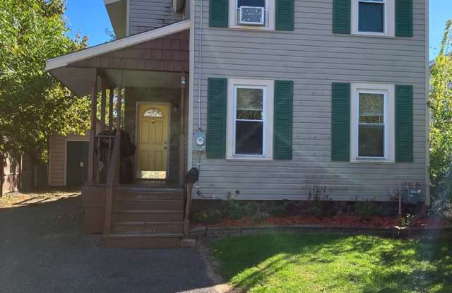 Photo of Lovely 3 Bed Colonial main floor laundry