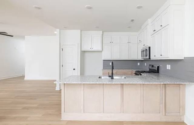 921 East Buchanan Street