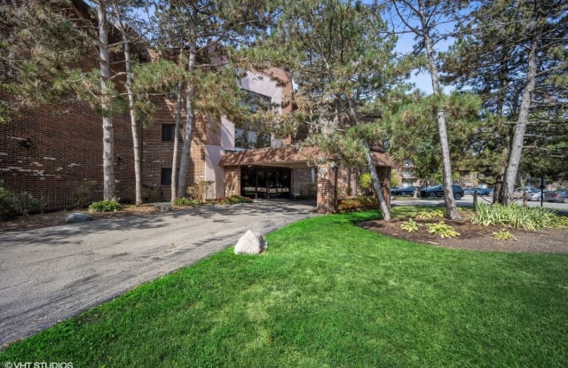 1026 Castilian Court - 1026 Castillian Court, Glenview, IL 60025