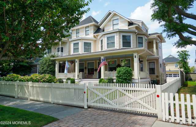 511 Asbury Avenue unit: Main Home