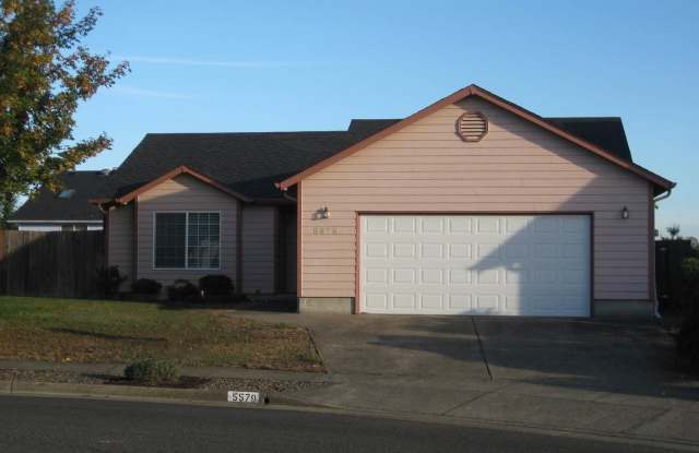 Beautiful 3 Bedroom 2 Bath Located in SW Corvallis!