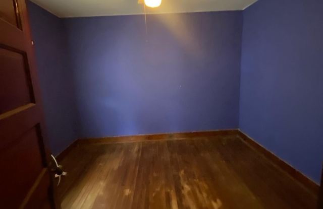 42 WESTMORELAND STREET