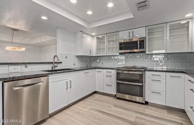 7970 E CAMELBACK Road