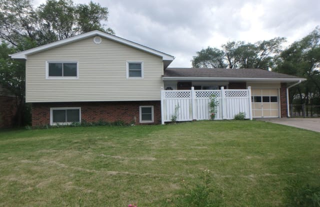 2414 White Gate Dr. - 2414 Whitegate Drive, Columbia, MO 65202