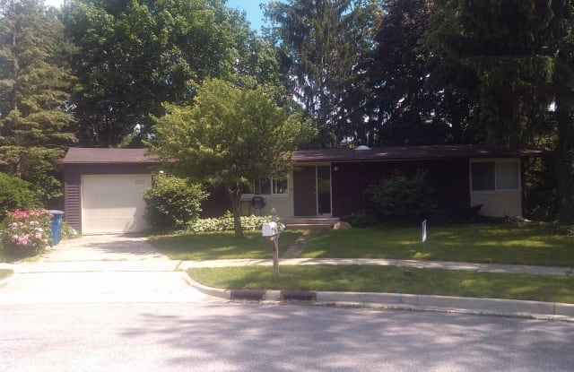 1020 Traver Ct - 1020 Traver Court, Ann Arbor, MI 48105