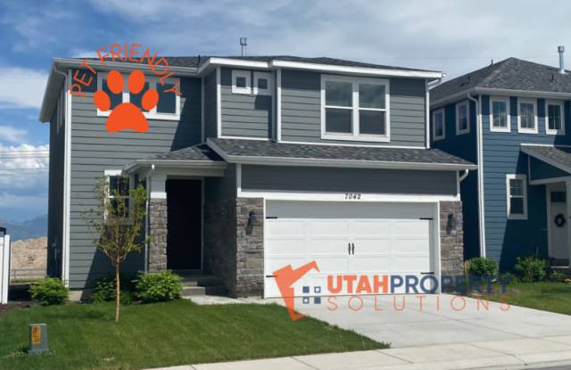 7042 North Brook Ridge