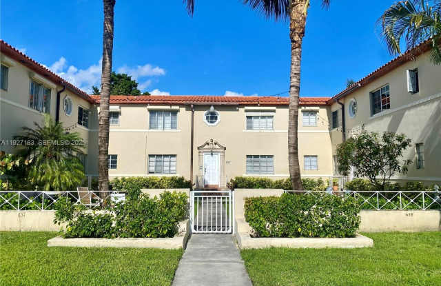 Photo of 673 NE 92nd St