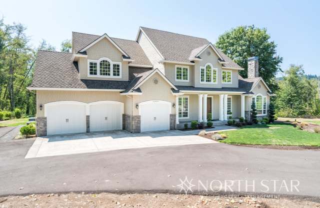 Executive Custom Home with River View on Acreage in West Linn
