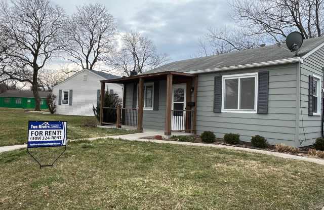 Molette Home in the heart of Moline.