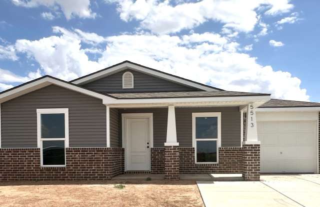 3Bed/2Bath Available 7/10