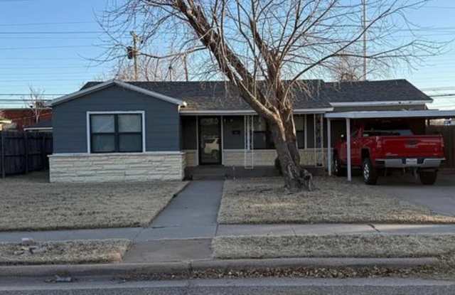 Photo of Pre leasing for fall 2026! 3/3 in Medical District!