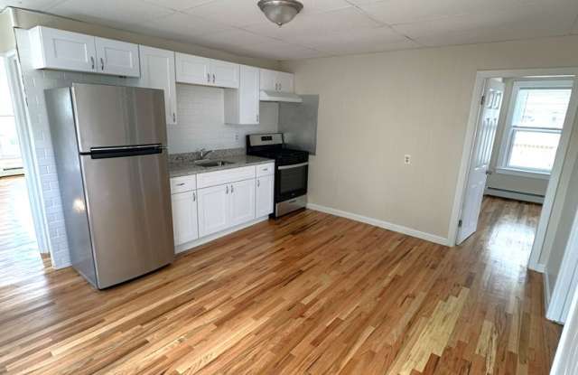 **Pawtucket/Pleasant View- 2 Bed - $1,900**