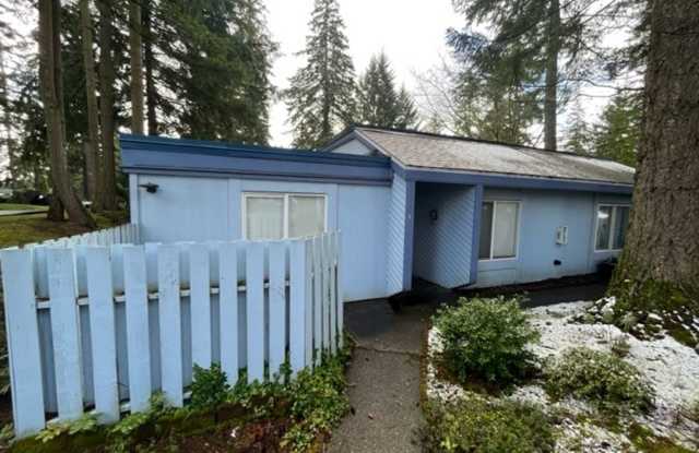 3 Bd / 1Ba Renton Condo