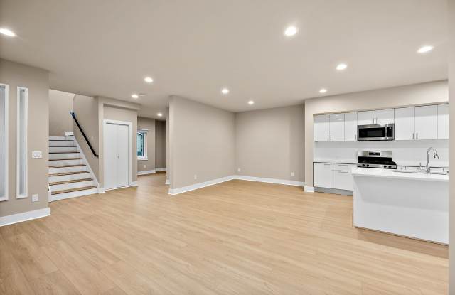 32843 Madrona Avenue Southeast