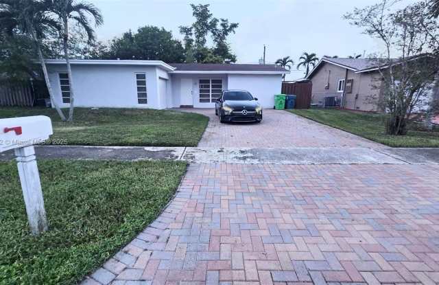 Photo of 11431 NW 35th St