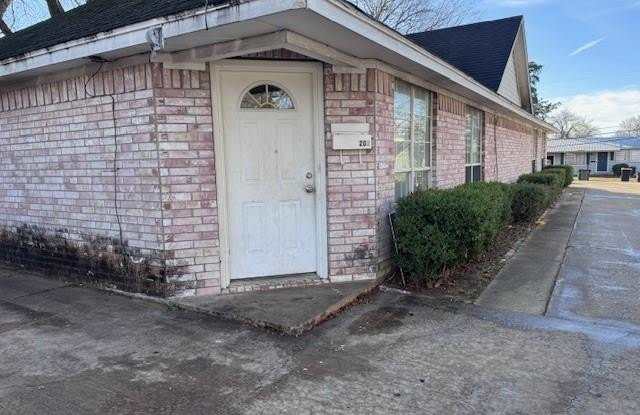 Photo of 2541-2551 E Price Street