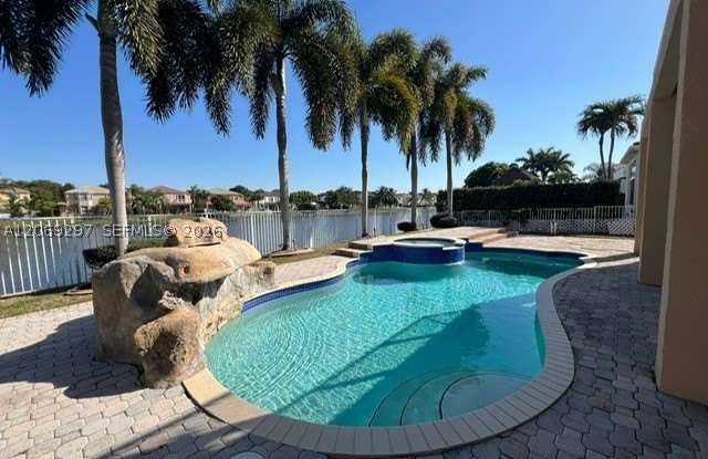 4957 SW 167th Ave