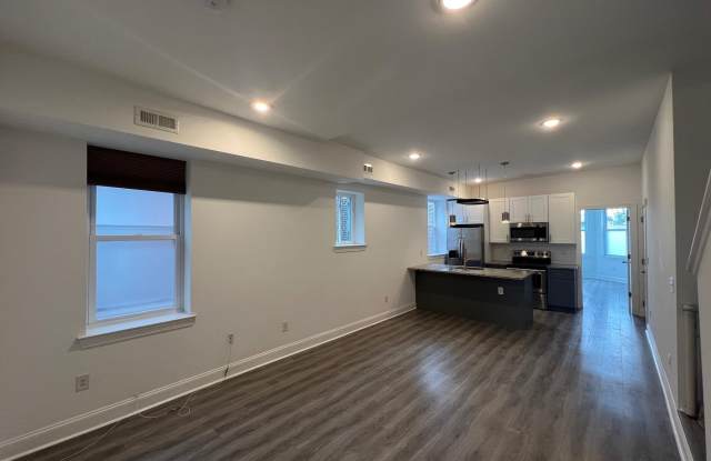 Photo of 1829 N 33RD Street unit: 4