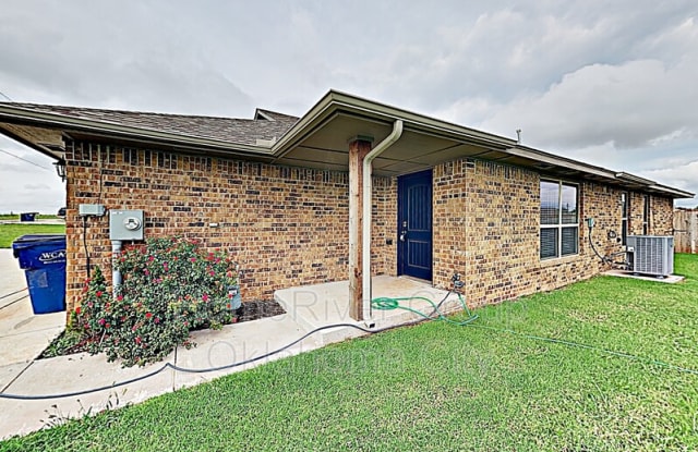 453 Washington Ave - 453 Washington Avenue Northwest, Piedmont, OK 73078