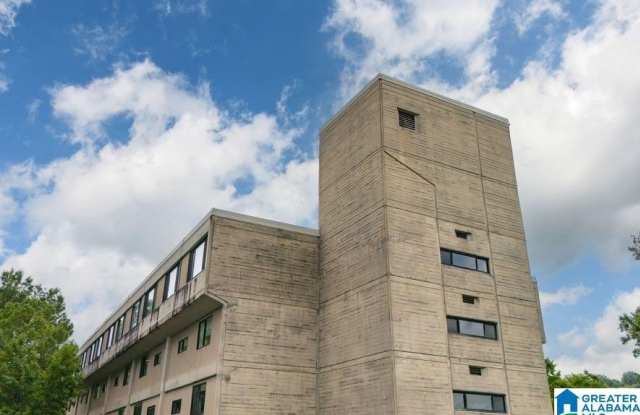 2625 HIGHLAND AVENUE