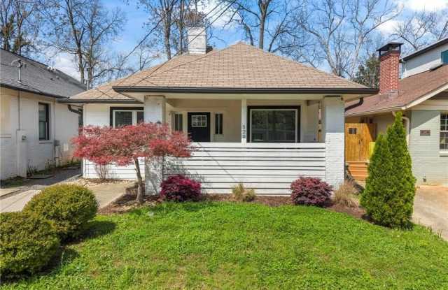 520 Angier Avenue NE