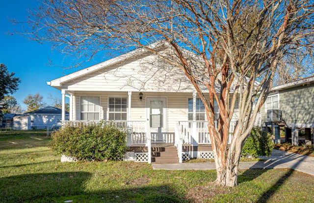 Photo of Cute Rental Home Downtown Biloxi