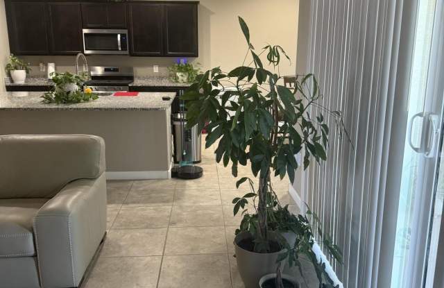 37918 W SANTA MONICA Avenue