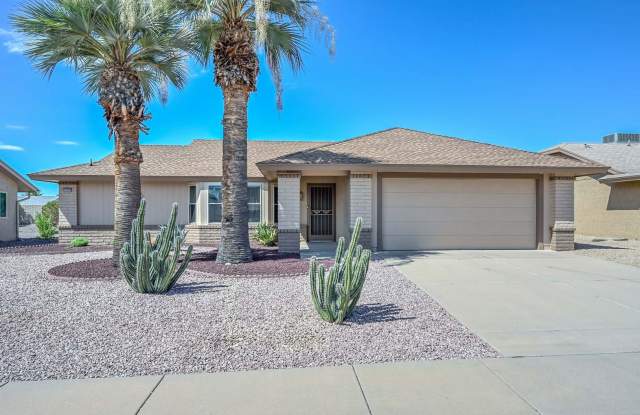 55+ Gorgeous Gem Furnished ready for Move in!