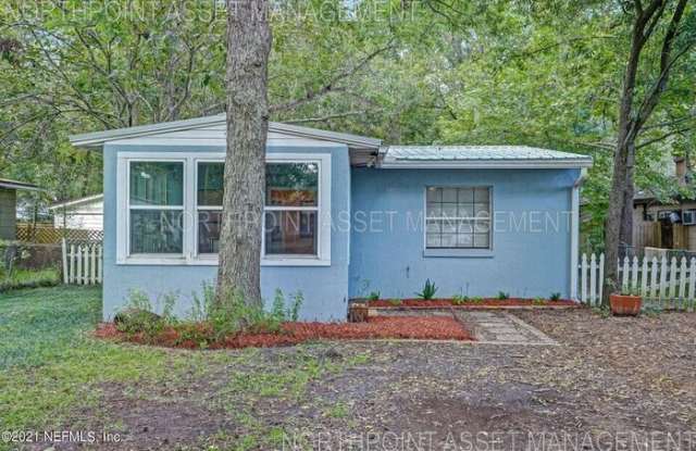 Photo of 619 Comet Street