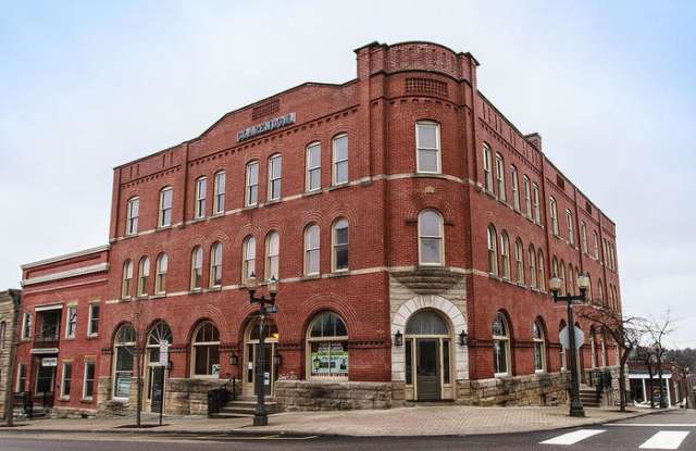 Photo of 102 East Main Street