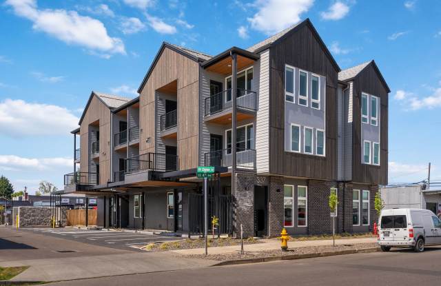 Photo of Rowan Oak Estates- Hillsboro