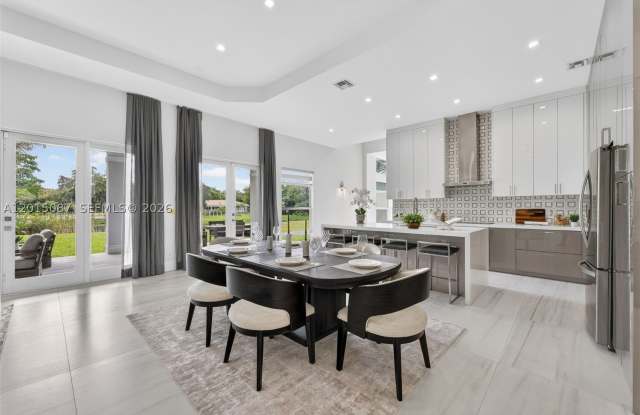 2400 SW 112th Ave