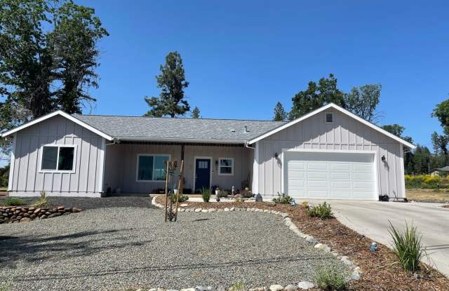 881 Deer Creek Lane
