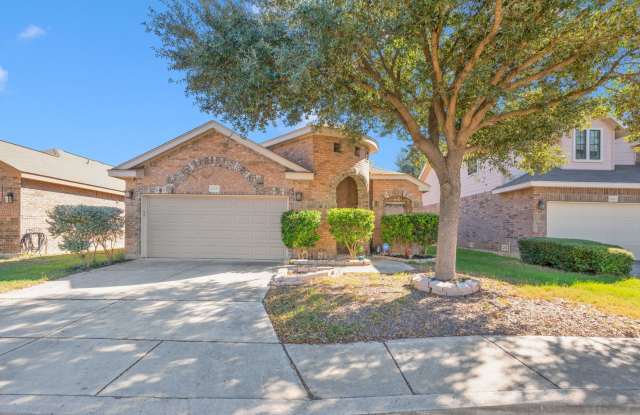 Photo of Beautifully Maintained Home in the Heart of Helotes
