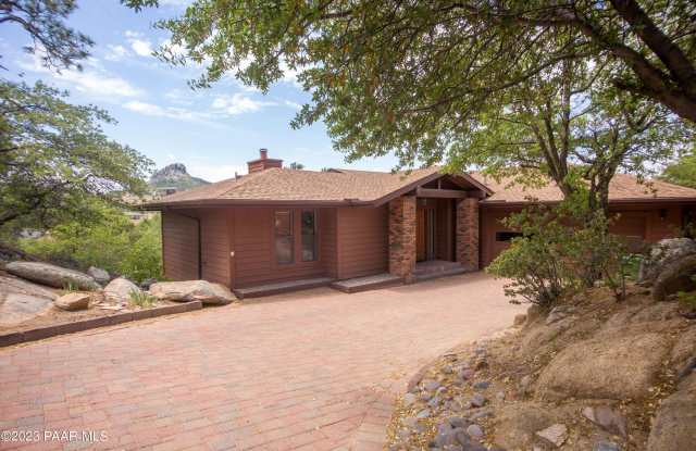 1957 Upper Crestview