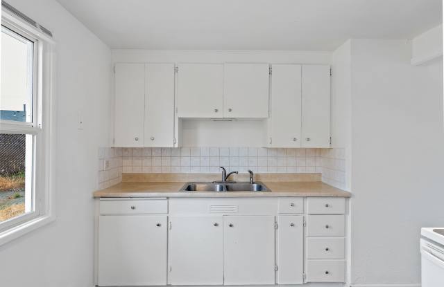 10617 Addison Street Southwest