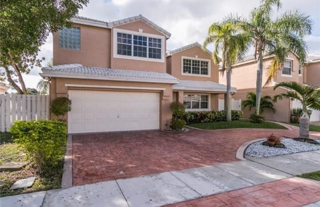 10262 SW 9th Ln - 10262 Southwest 9th Lane, Pembroke Pines, FL 33025